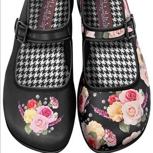 Chocolatitas floral Mary Jane shoes 9M Like new